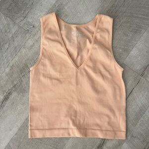 Women’s pink peach fitted summer tank top v neck size small stretchy thin casual